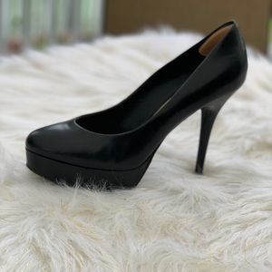 Guess black leather heels size 9M